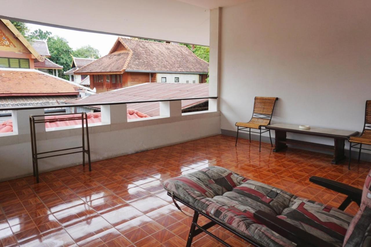 Manee Guesthouse And Record บ้านมานี Čiang Mai Exteriér fotografie