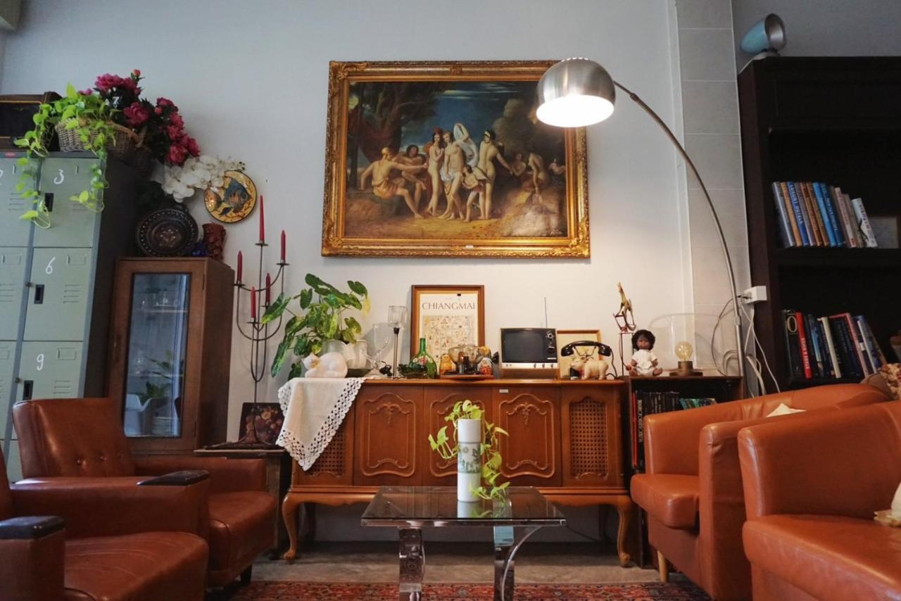 Manee Guesthouse And Record บ้านมานี Čiang Mai Exteriér fotografie
