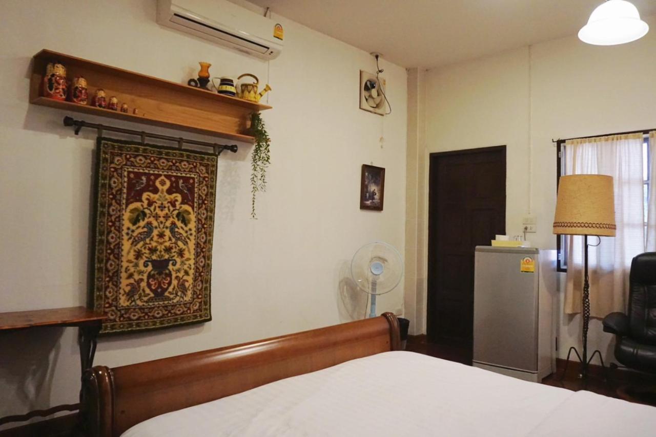 Manee Guesthouse And Record บ้านมานี Čiang Mai Exteriér fotografie