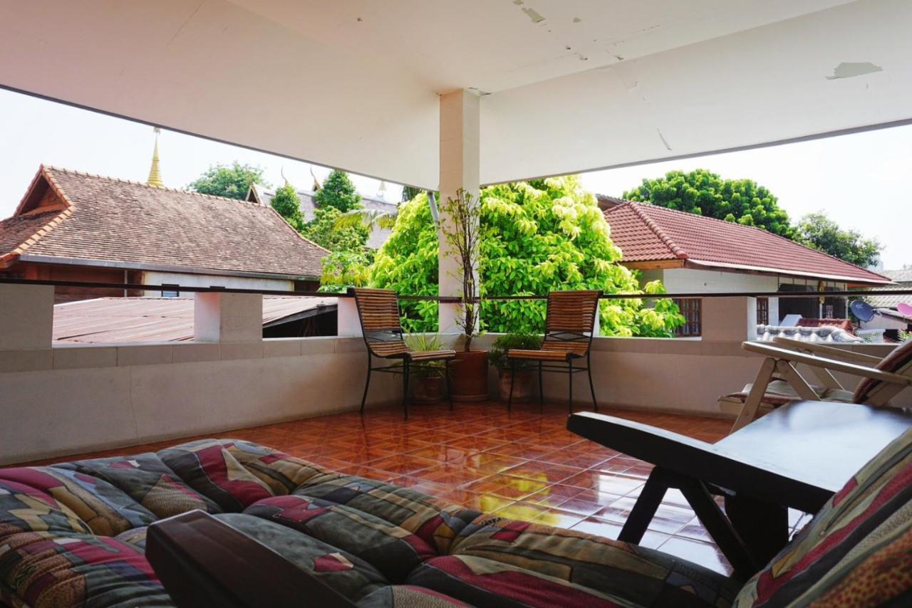 Manee Guesthouse And Record บ้านมานี Čiang Mai Exteriér fotografie