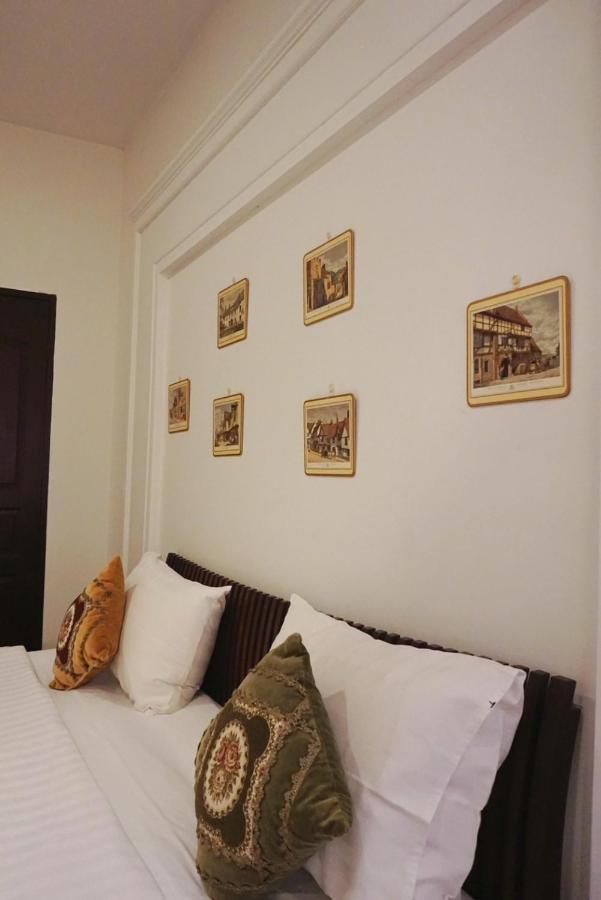 Manee Guesthouse And Record บ้านมานี Čiang Mai Exteriér fotografie