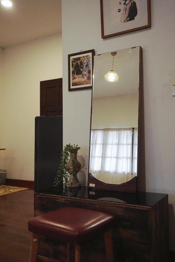 Manee Guesthouse And Record บ้านมานี Čiang Mai Exteriér fotografie