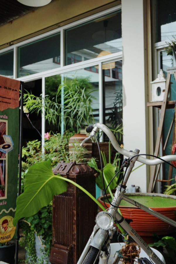 Manee Guesthouse And Record บ้านมานี Čiang Mai Exteriér fotografie