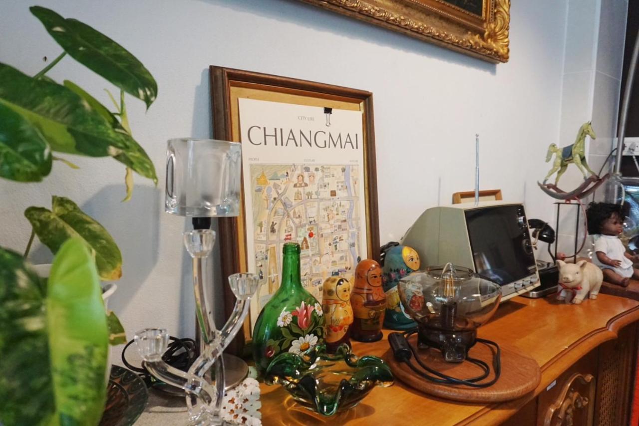 Manee Guesthouse And Record บ้านมานี Čiang Mai Exteriér fotografie